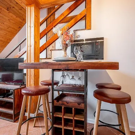 Apartman Mezonet Na Namesti Kassa